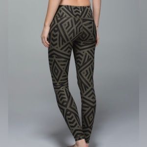 Lululemon Wonder Under Pant Size 6